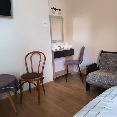 Anesis Hotel Лутра Едипсу Екстериор снимка