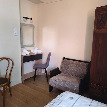 Anesis Hotel Лутра Едипсу Екстериор снимка