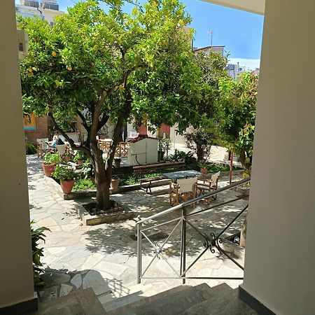 Anesis Hotel Лутра Едипсу Екстериор снимка