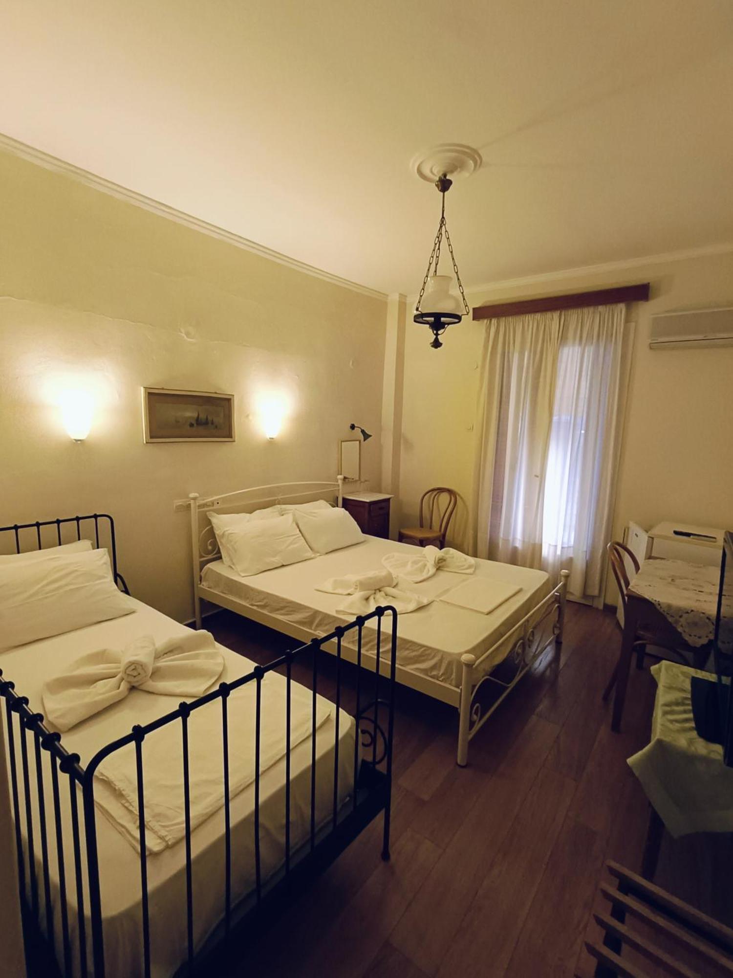 Anesis Hotel Лутра Едипсу Екстериор снимка
