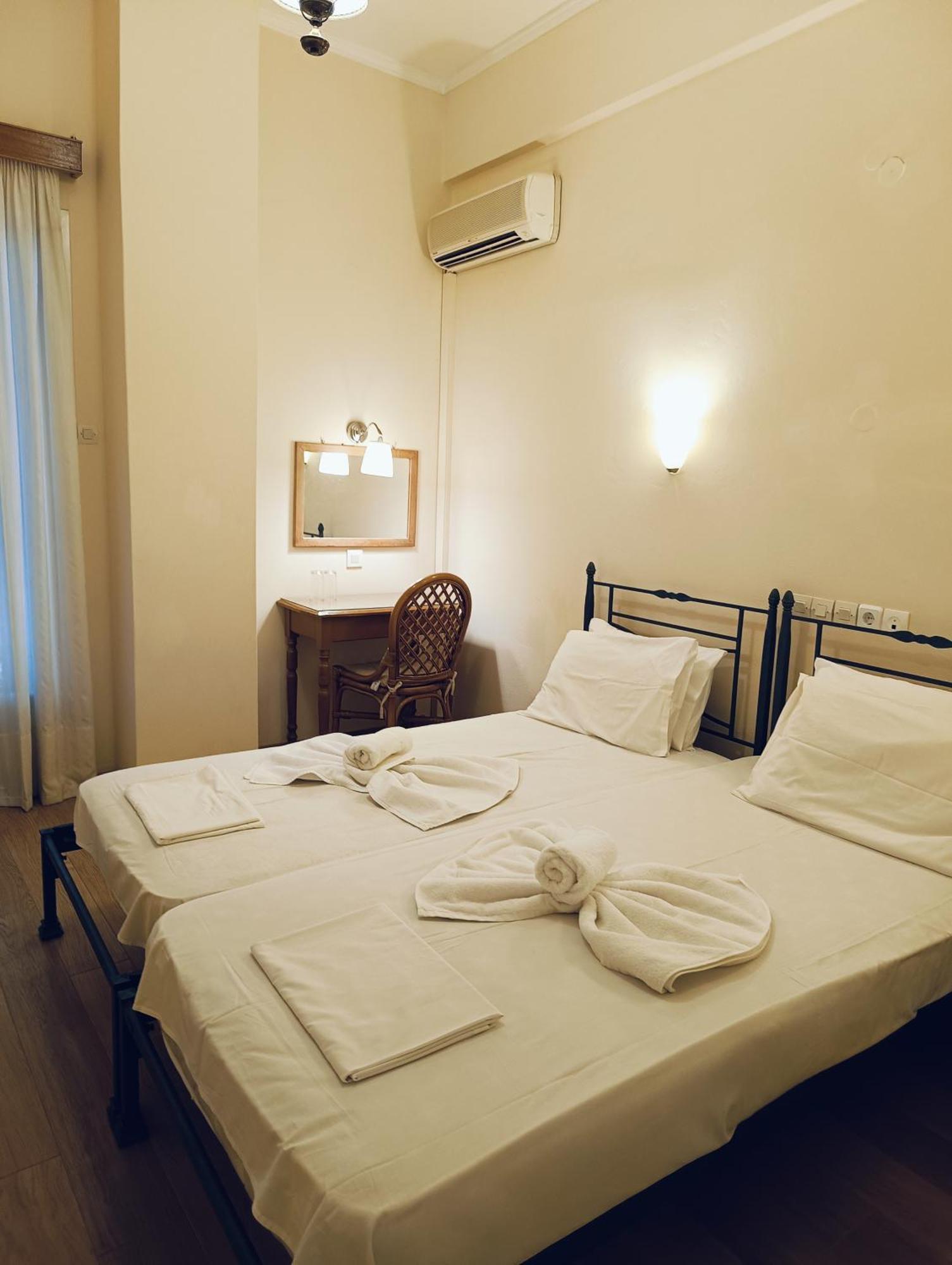 Anesis Hotel Лутра Едипсу Екстериор снимка