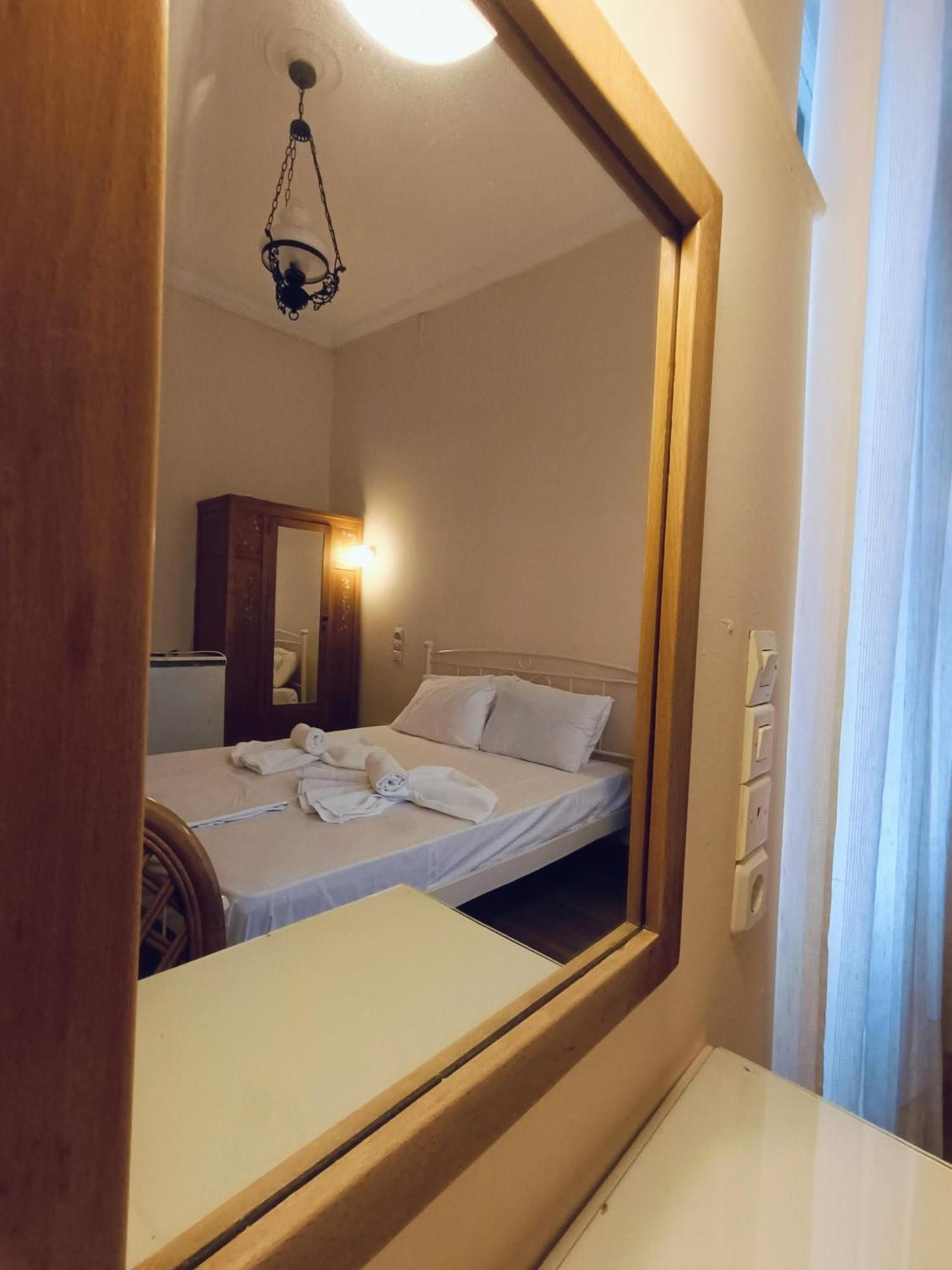 Anesis Hotel Лутра Едипсу Екстериор снимка