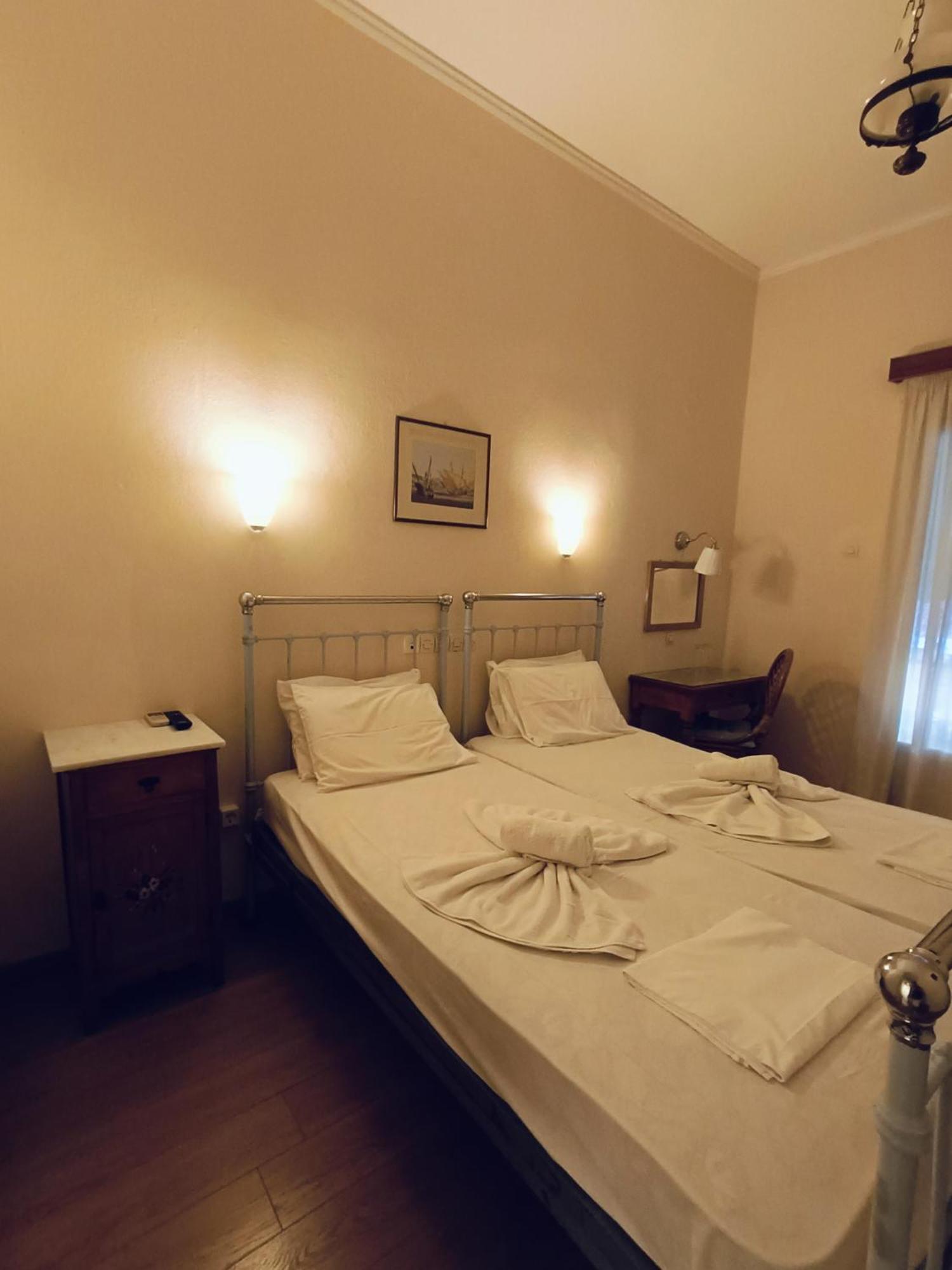 Anesis Hotel Лутра Едипсу Екстериор снимка