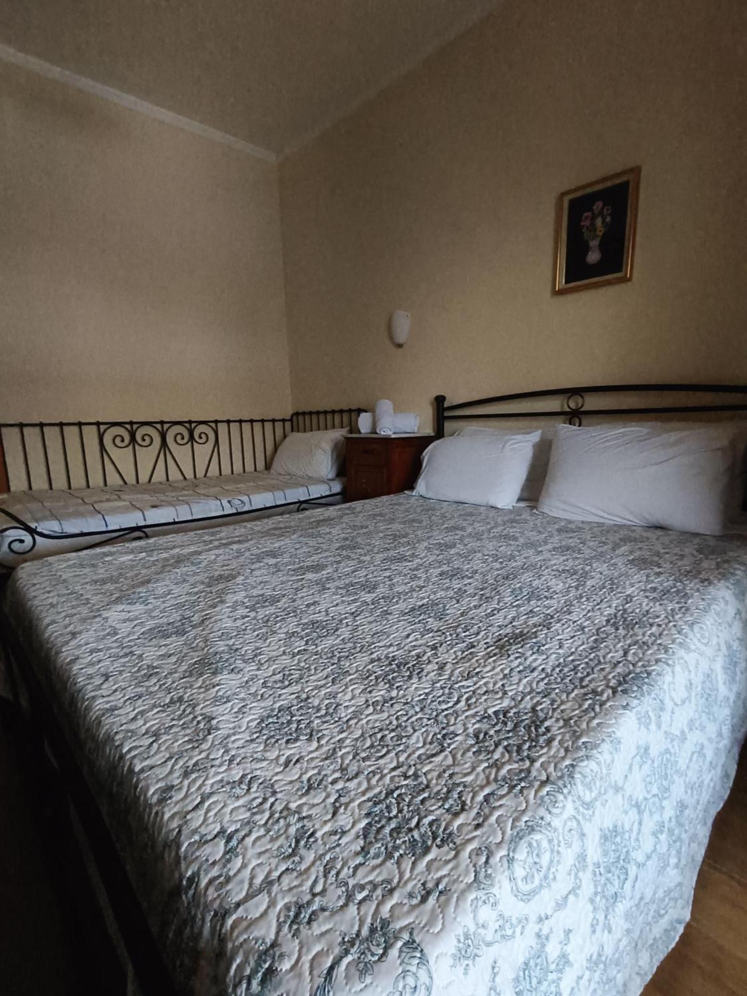 Anesis Hotel Лутра Едипсу Екстериор снимка