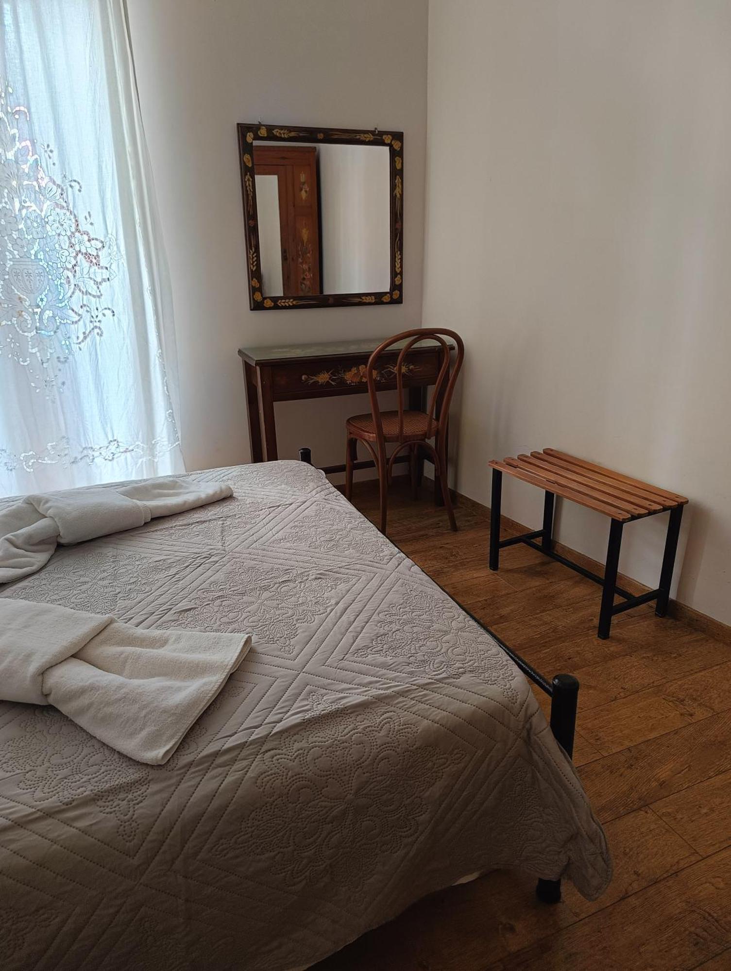 Anesis Hotel Лутра Едипсу Екстериор снимка