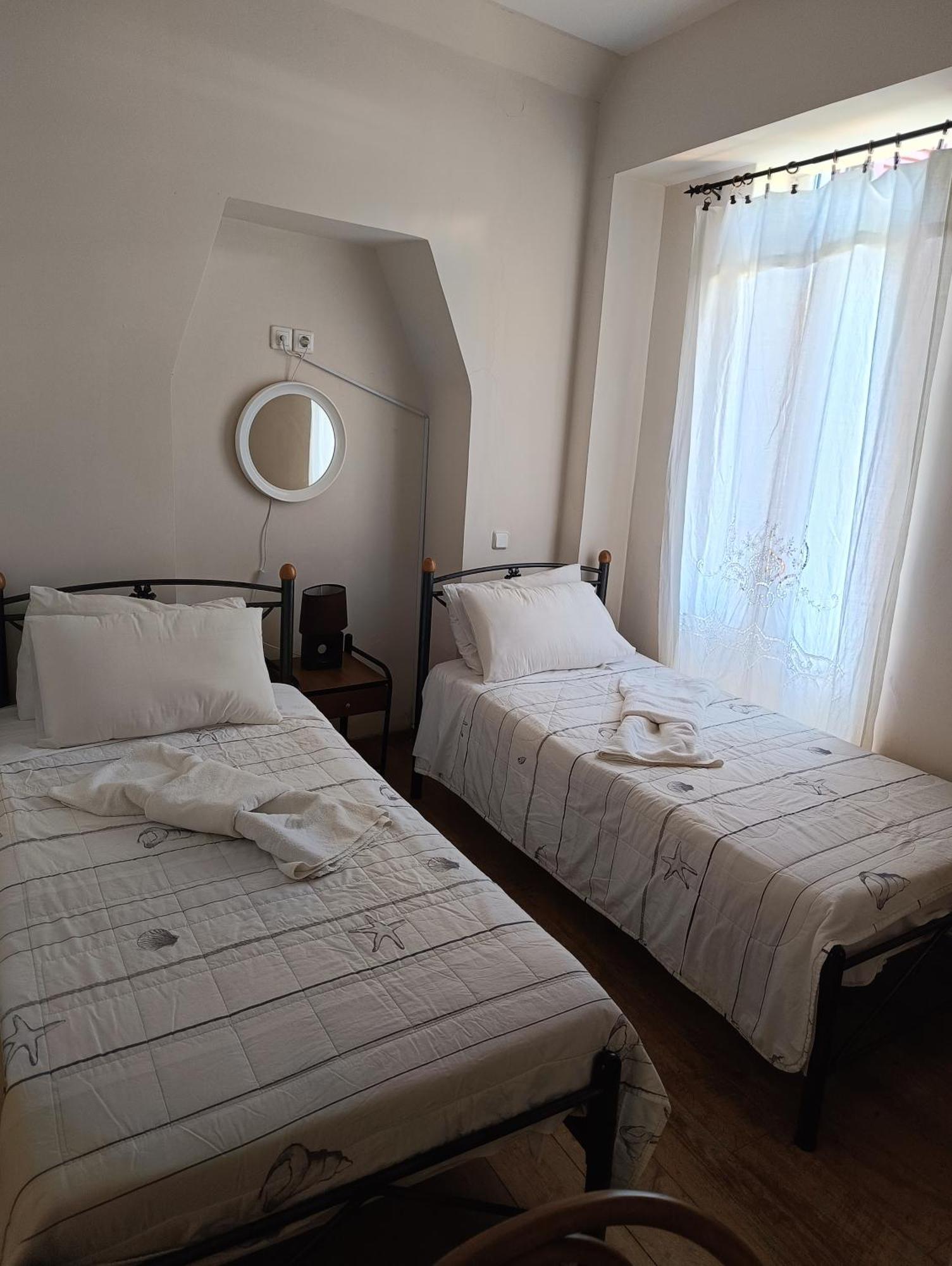 Anesis Hotel Лутра Едипсу Екстериор снимка