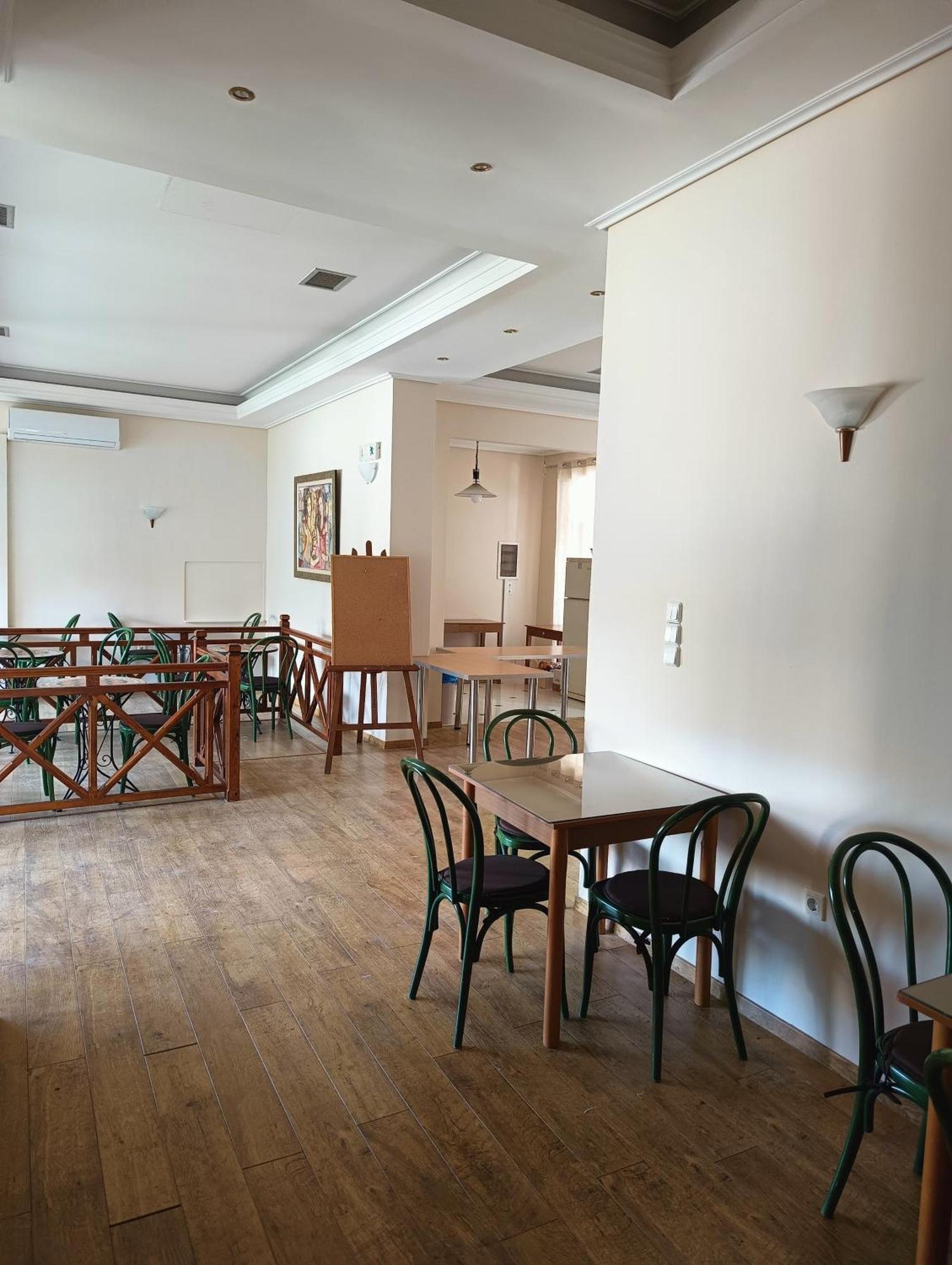 Anesis Hotel Лутра Едипсу Екстериор снимка