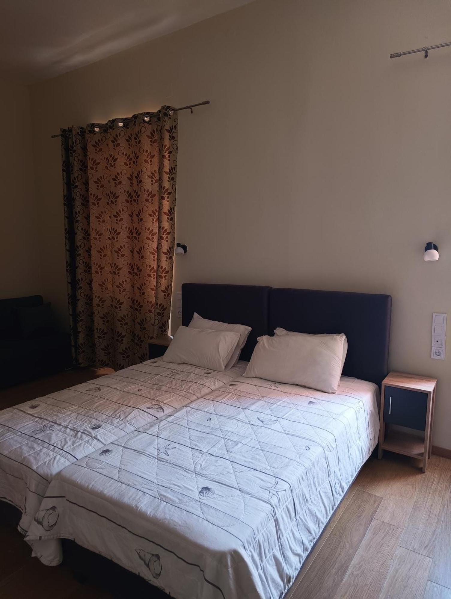 Anesis Hotel Лутра Едипсу Екстериор снимка
