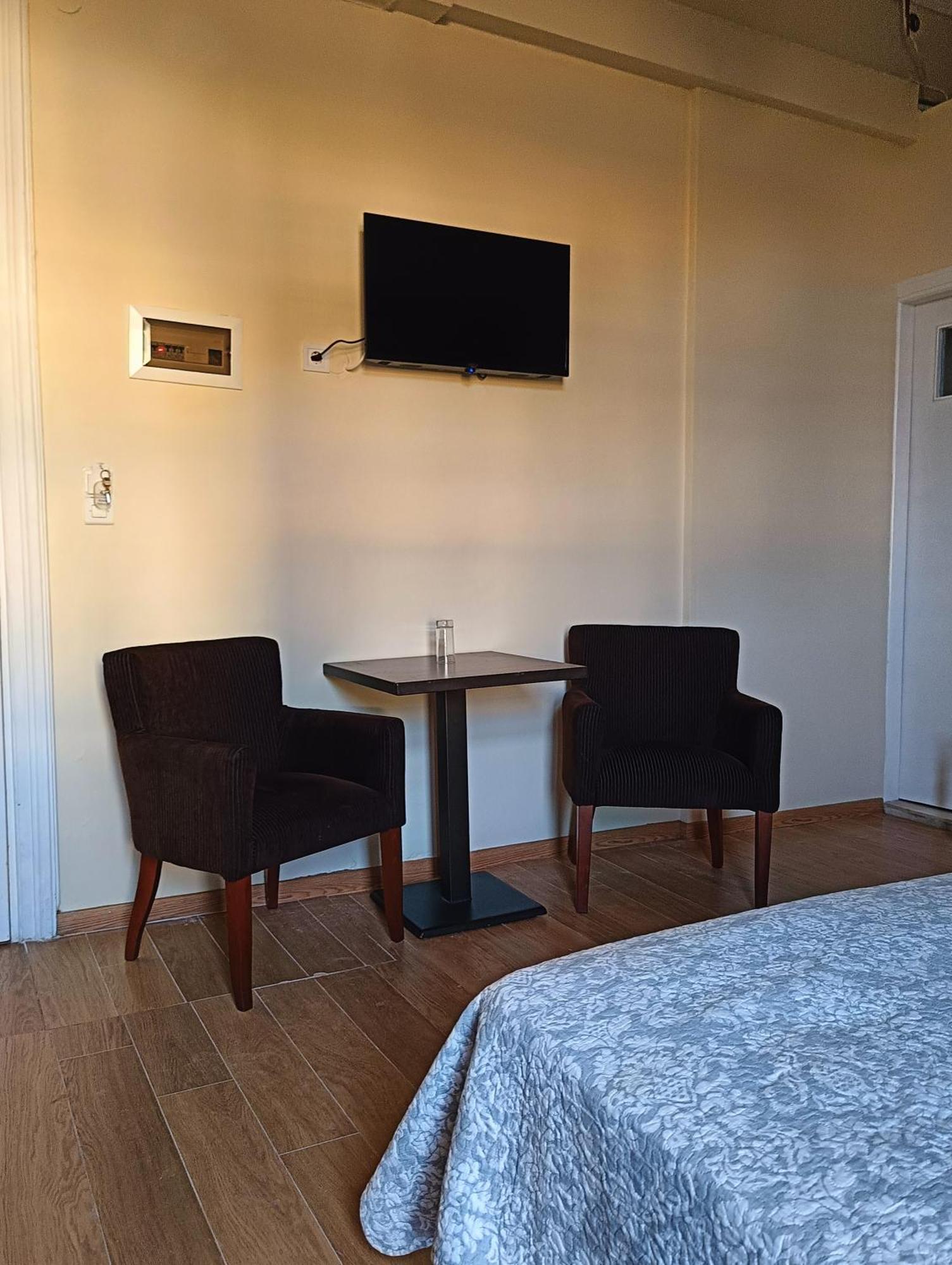 Anesis Hotel Лутра Едипсу Екстериор снимка